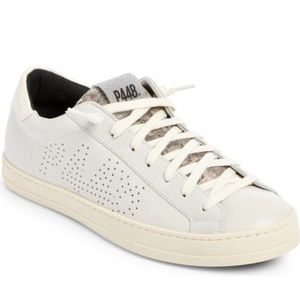 P448 John Low Top in white